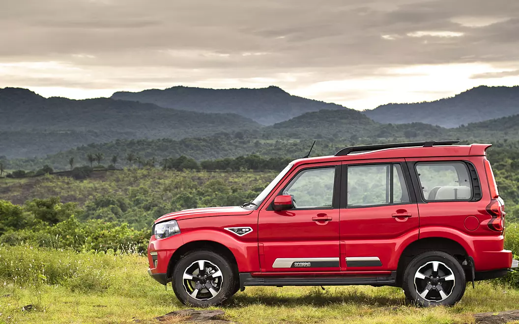 A picture of red jeep